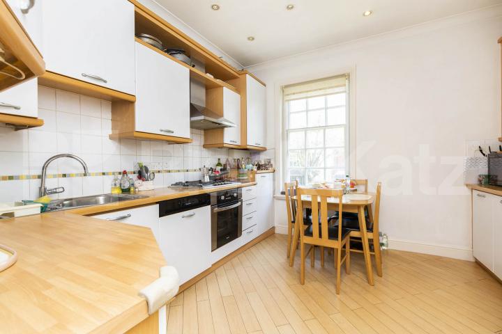 Spacious three double bedroom property with terrace Ferncroft Avenue, Hampstead